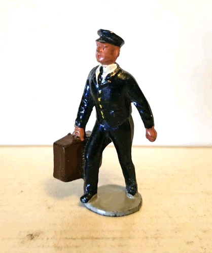 Train baggage handler britains - baggage,