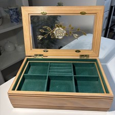 Vintage Mele Wooden Jewellery