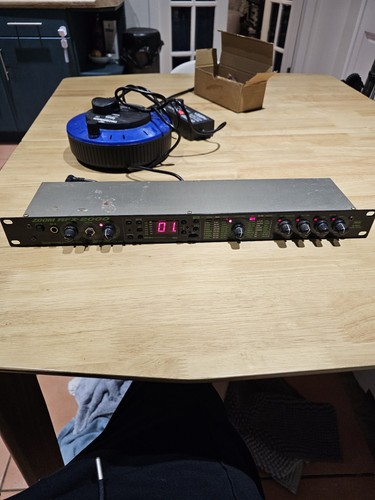 Zoom rfx 2000 digital reverb - zoom,