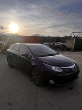 TOYOTA AVENSIS 2014 2.0 D4D FOR BREAKING . SELLING WHEEL NUT