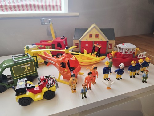 Fireman sam fire station - fireman,
