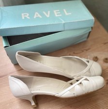 Vintage Ravel Women's Ivory