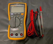Fluke 117 True RMS Digital Multimeter with Non-Contact Voltage Tester - Inc VAT