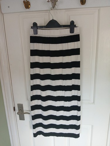 Stripe cream black tube - &,