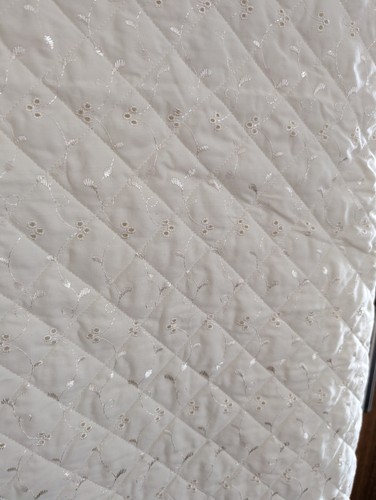 Quilted wadding hole - quilted,