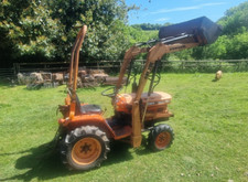 kubota B6200D Compact Tractor with front loader, 4 Wheel Drive, 15HP