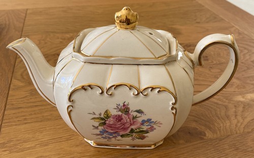 Sadler cube tea pot 2097 - cube, very