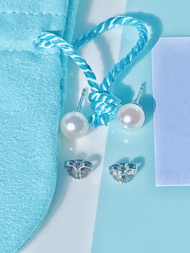 Tiffany 18k 750 white - &,