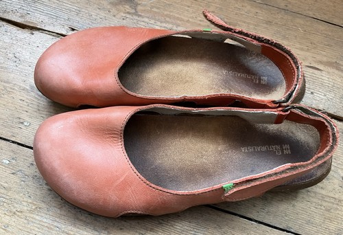 Naturalista coral leather - el,