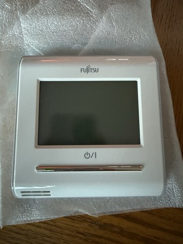 Fujitsu uty rnryz3 - fujitsu, wired