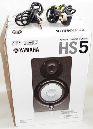 One yamaha hs5 powered active - yamaha,