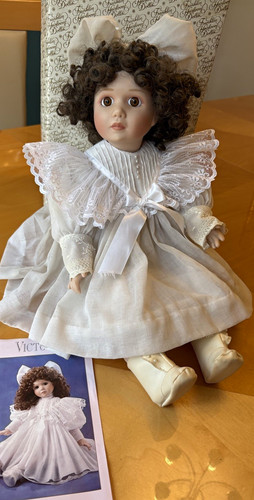 Victoria the littlest gibson - the,