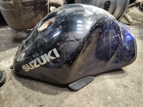 Suzuki hayabusa fuel tank - suzuki,