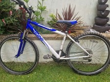 Apollo Mountain Bike XC26, 18 Speed 17 Inch Frame