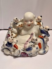 VINTAGE CHINESE HAND PAINTED HAPPY SITTING BUDDHA WITH CHILDREN FIGURINE