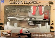 New Ray - Classic Planes Model Kits B-17 Flying Fortress (BBNR20107B17)