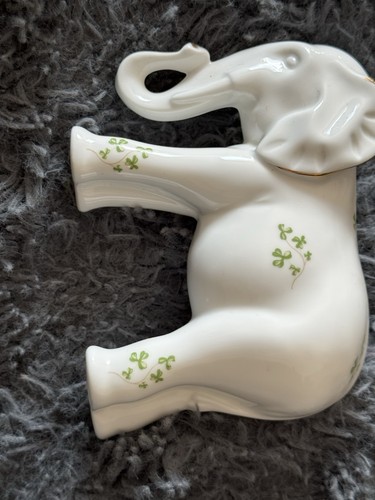 Tara shamrock ireland - ireland, elephant