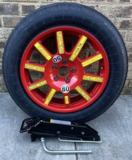 PORSCHE MACAN GENUINE Space