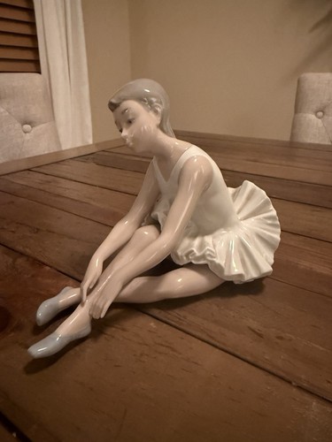 Vintage lladro seated - vintage,