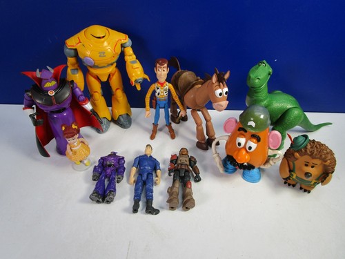 Toy story buzz lightyear - lightyear, woody