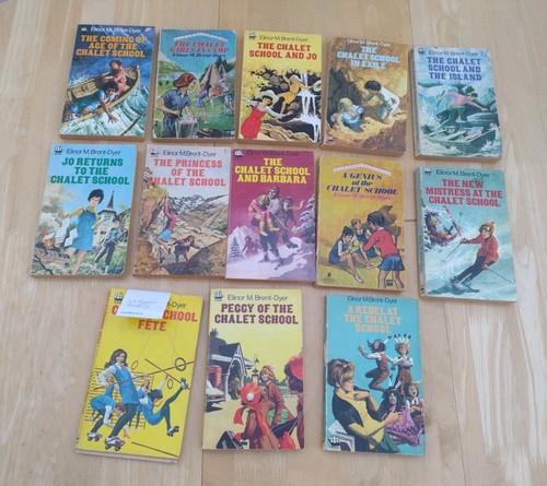 Vintage books the chalet - 13,