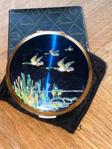 Vintage stratton compact - vintage,