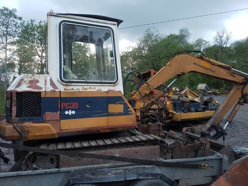 Komatsu pc30 mini digger - komatsu, pc30/1