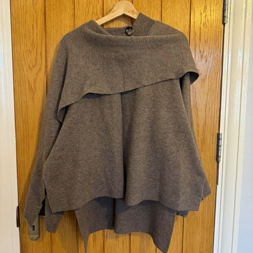 Zara viral cape - viral, knitted