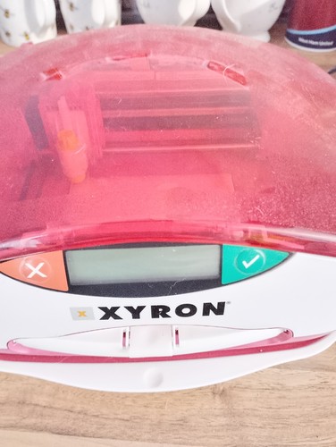 Xyron personal cutting - cutting, system
