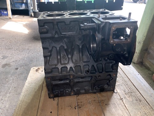 Bare engine block - , x