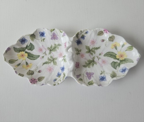 Vintage queens country - vintage, meadow