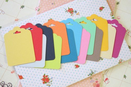 Colour fancy scallop tags - fancy,