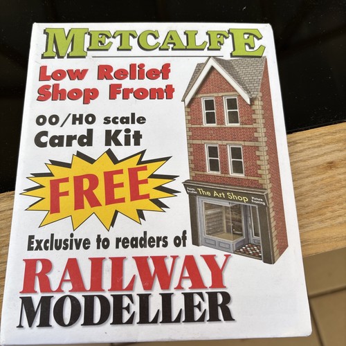 Metcalfe low relief shop front - low,