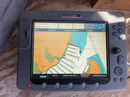 Raymarine e120 chartplotter - raymarine,