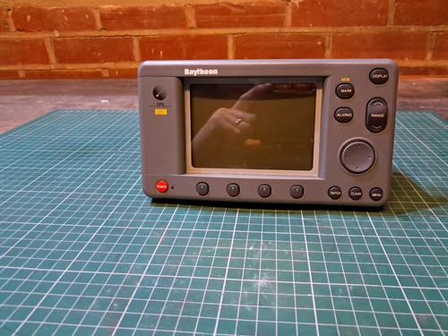 Raymarine raytheon rn300 gps - -,