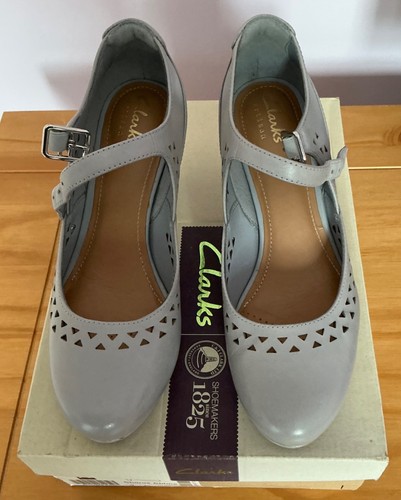 Womens clarks shoes size 5 - shoes, 3.5