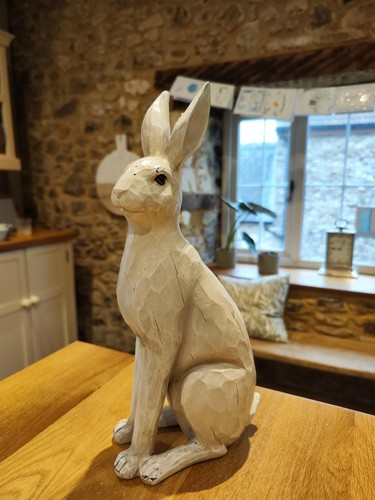 Large country cream hare - cream,