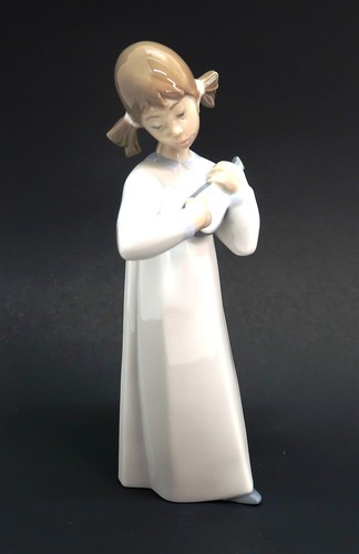 Lladro 4871 girl with guitar - girl,