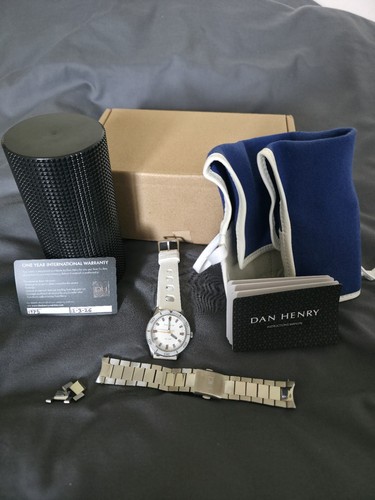 Dan henry 1975 skin - henry, diver
