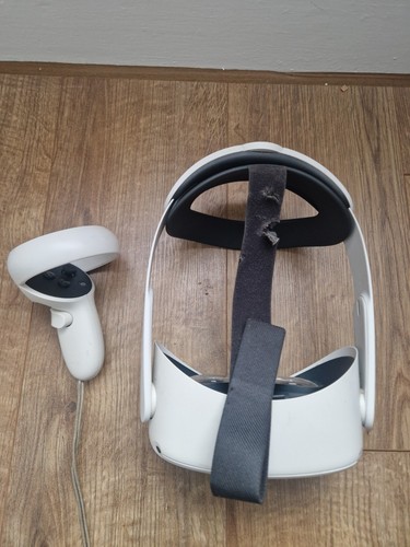 Oculus quest headset - vr,