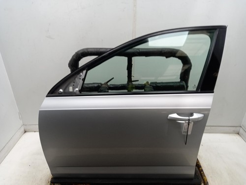 Skoda octavia left front door - octavia,