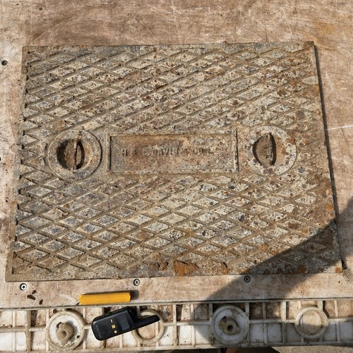 Cast iron manhole cover 660mm - manhole,