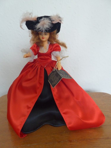 Peggy nisbet character doll - peggy,
