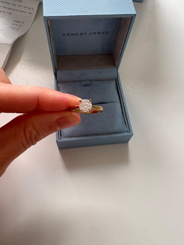 Certified ernest jones 9ct - ernest,