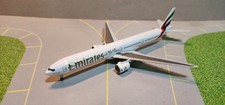 SJUAE091 EMIRATES 777-300 1:500 SCALE DIECAST METAL MODEL W/SCALE GEAR & STAND