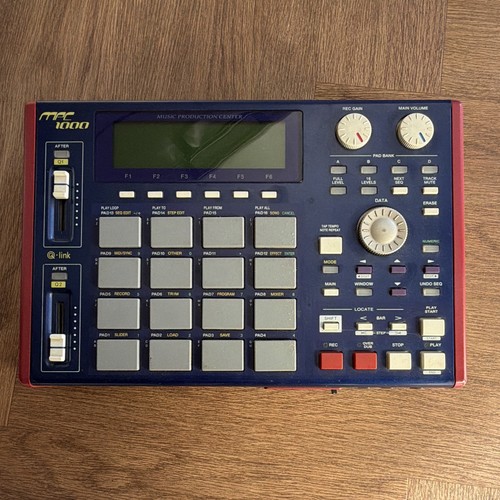 Akai mpc 1000 sampler - akai,