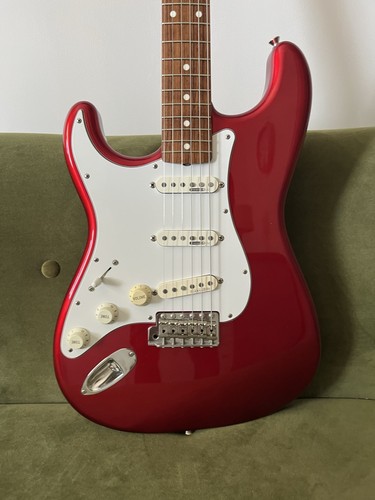 Left handed fender - left,