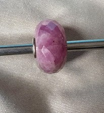 Trollbeads Ruby Rock gemstone