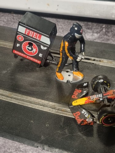 Scalextric props buildings - props,