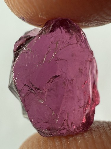 Natural purple garnet - ct,